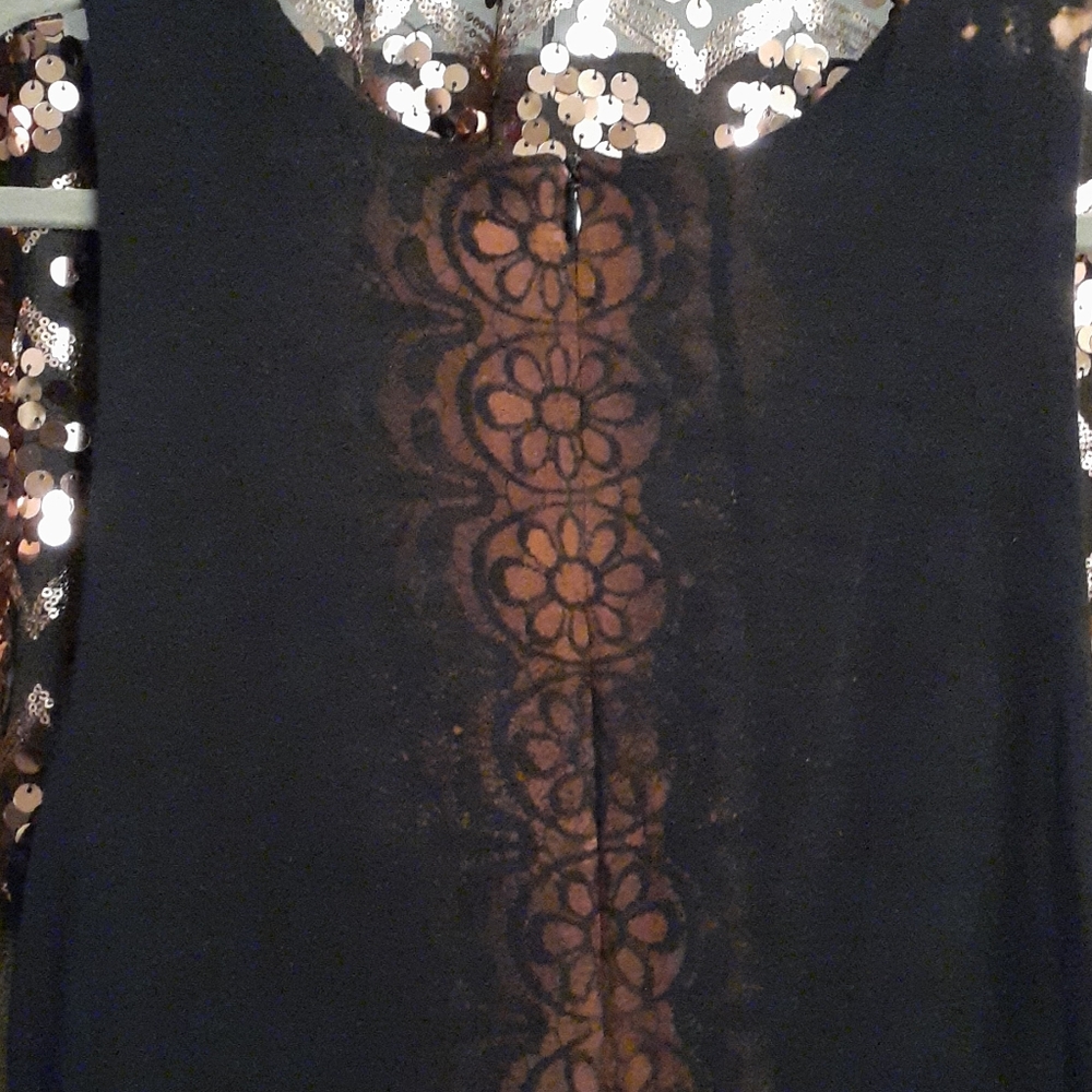 Simply stunning enhanced dress - Picture 5 of 7